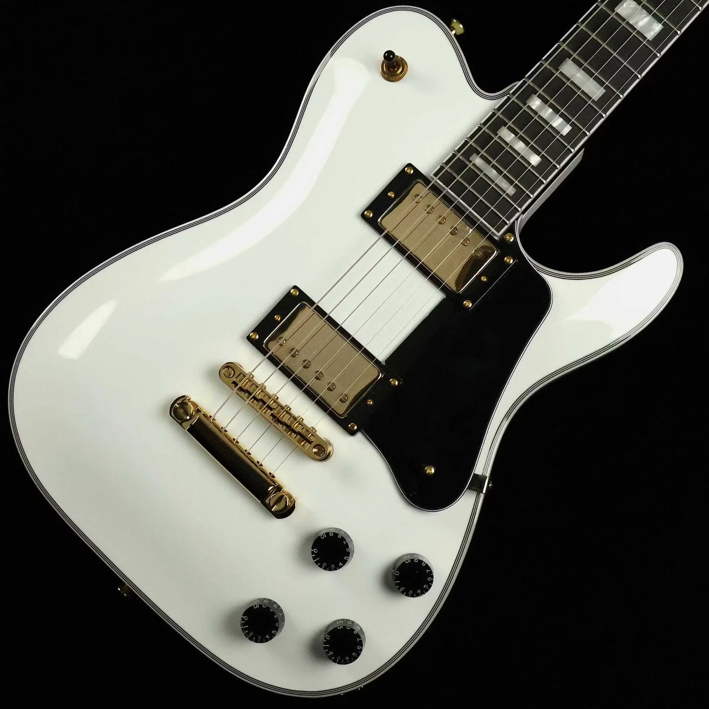 BACCHUS-BARON-CTM-WHT