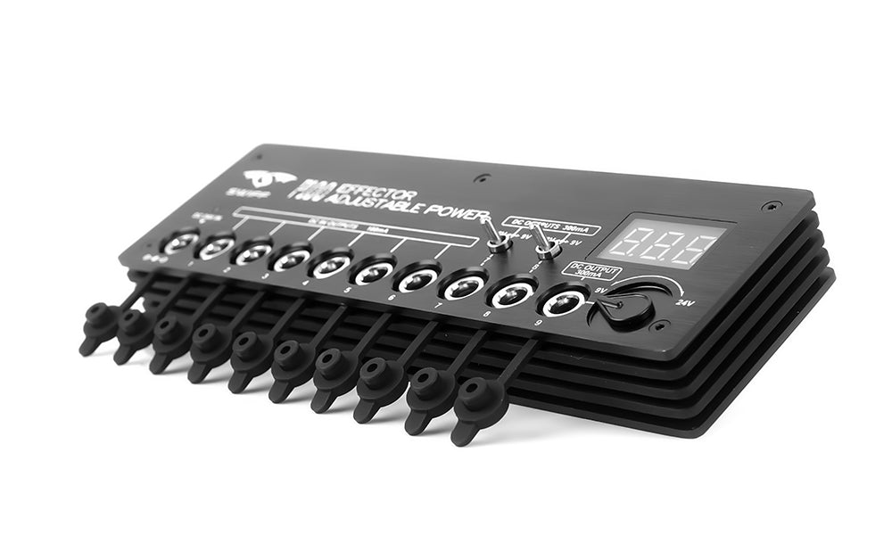 SWIFF AUDIO P100 ISOLATED POWER SUPPLY WITH REAL-TIME VOLTAGE DISPLAY - Fouche Guitars